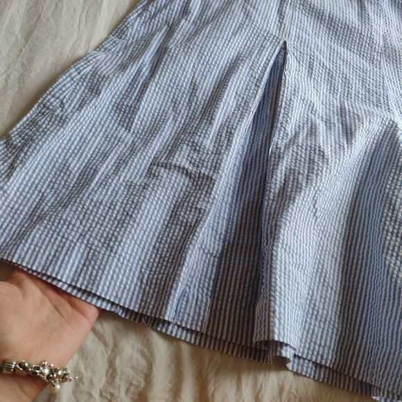 Eddie Bauer blue and white seersucker striped loose shorts size 32 - Picture 8 of 10
